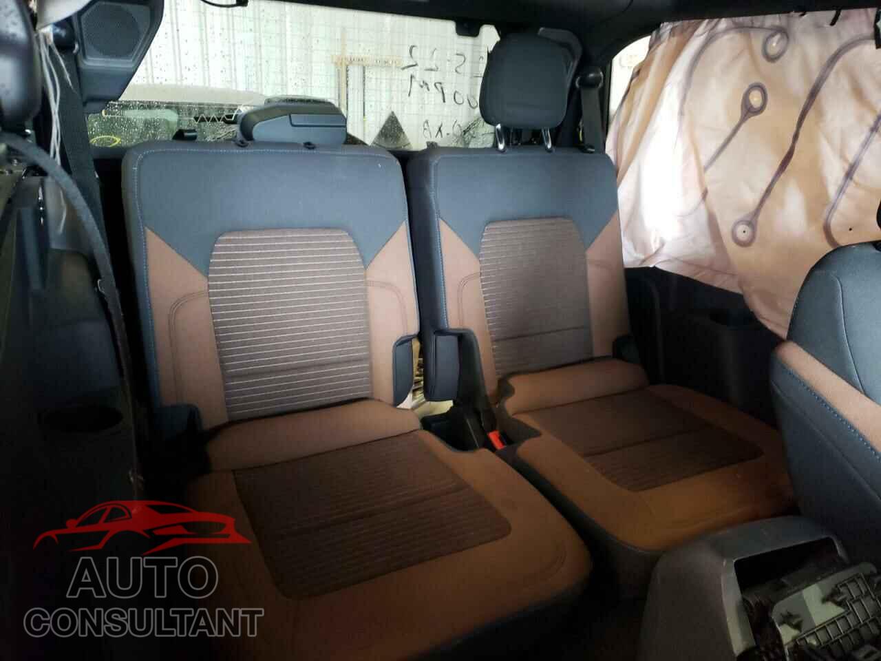 FORD BRONCO BAS 2021 - 1FMDE5AH2MLA63105