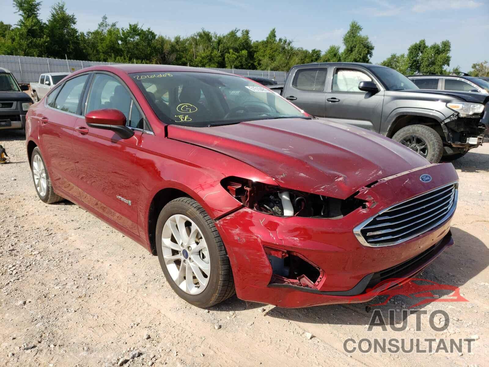 FORD FUSION 2019 - 3FA6P0LU5KR206668