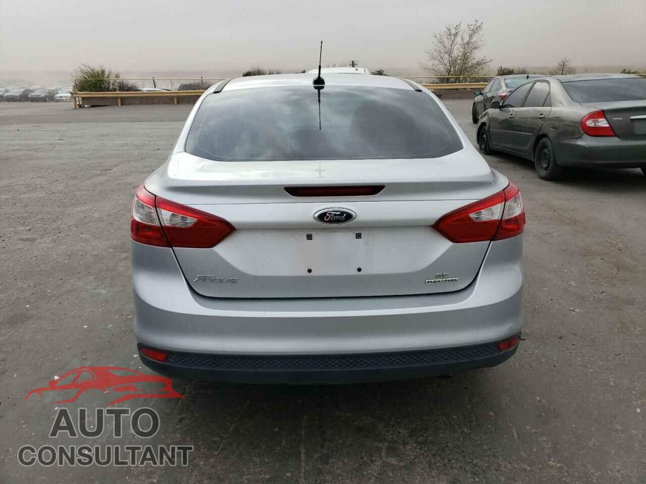 FORD FOCUS 2014 - 1FADP3F21EL363555