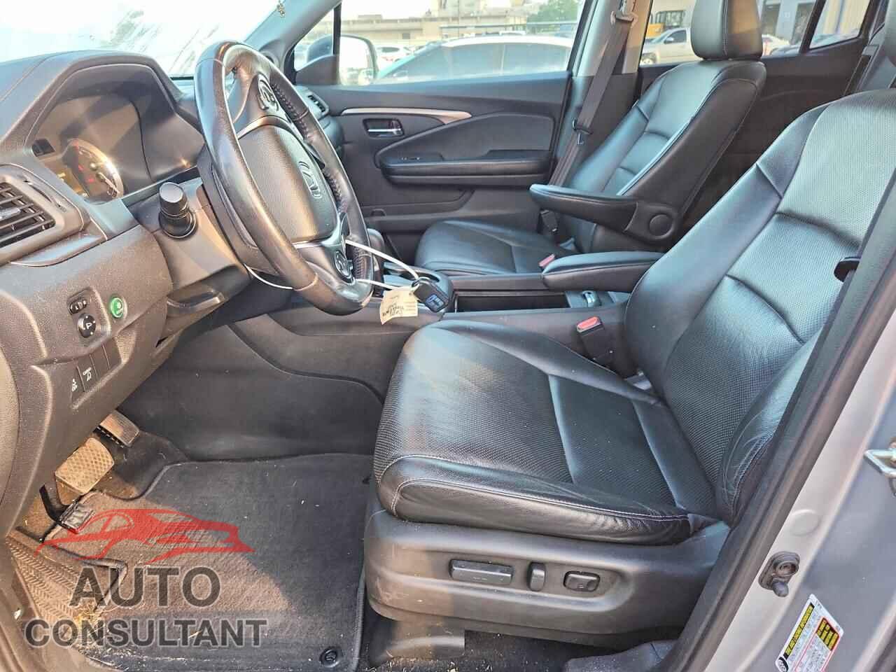 HONDA RIDGELINE 2017 - 5FPYK3F50HB025955