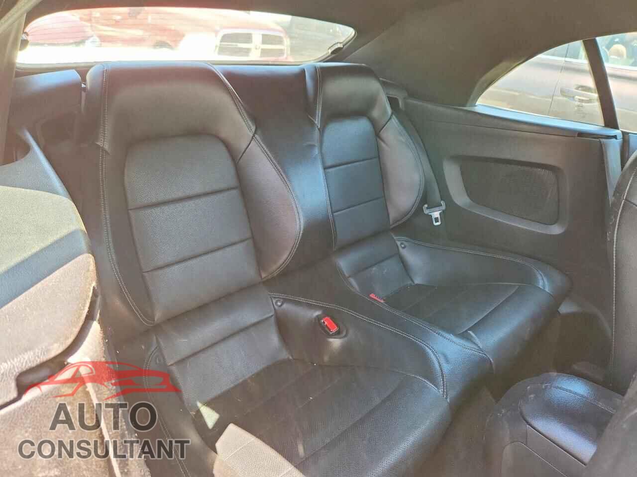 FORD MUSTANG 2017 - 1FATP8UH6H5295939