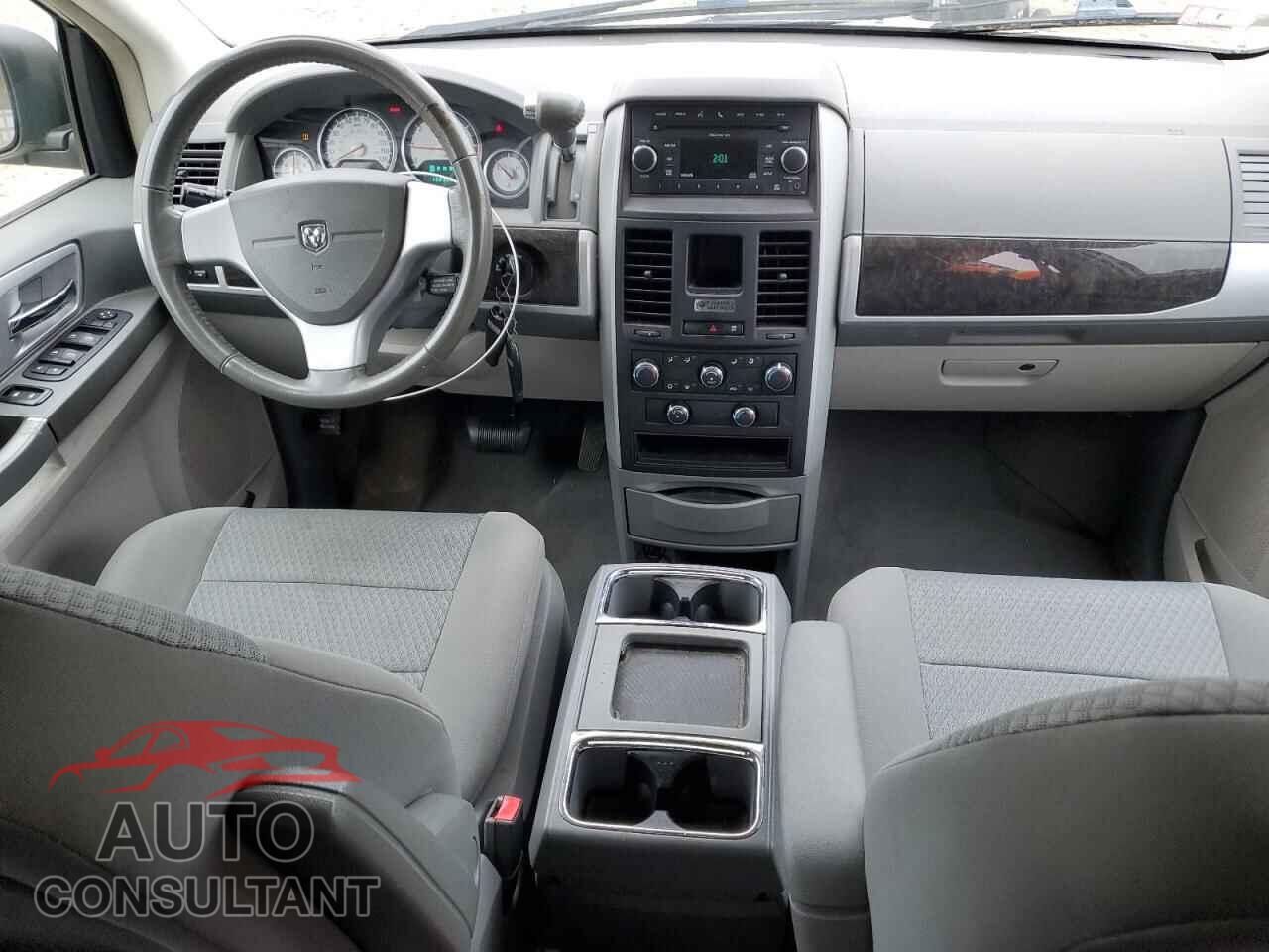 DODGE CARAVAN 2010 - 2D4RN5D12AR131286