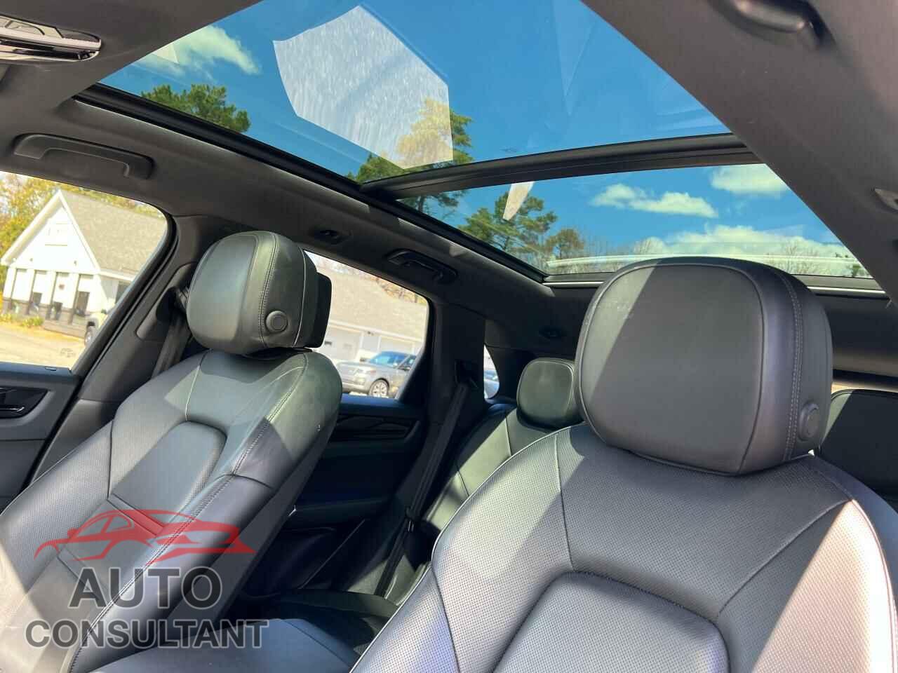 PORSCHE CAYENNE 2019 - WP1AA2AY3KDA00599