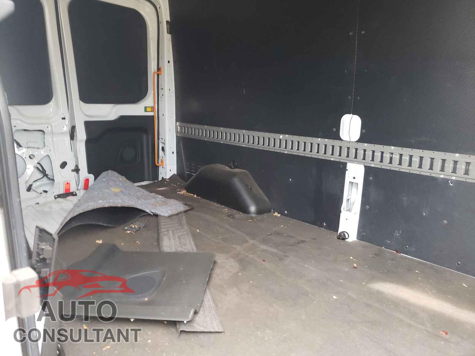 FORD TRANSIT CO 2017 - 1FTYR2CM2HKB21714