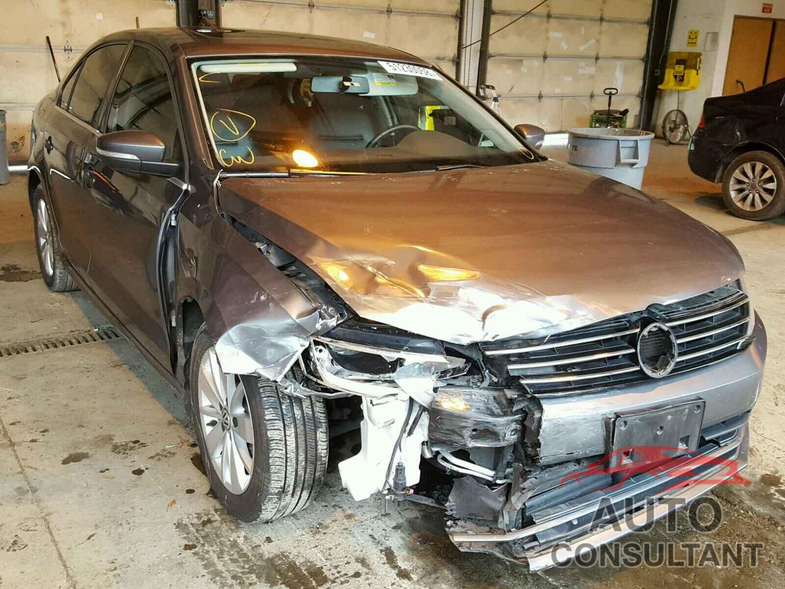 VOLKSWAGEN JETTA 2015 - 3VWLA7AJ7FM260361