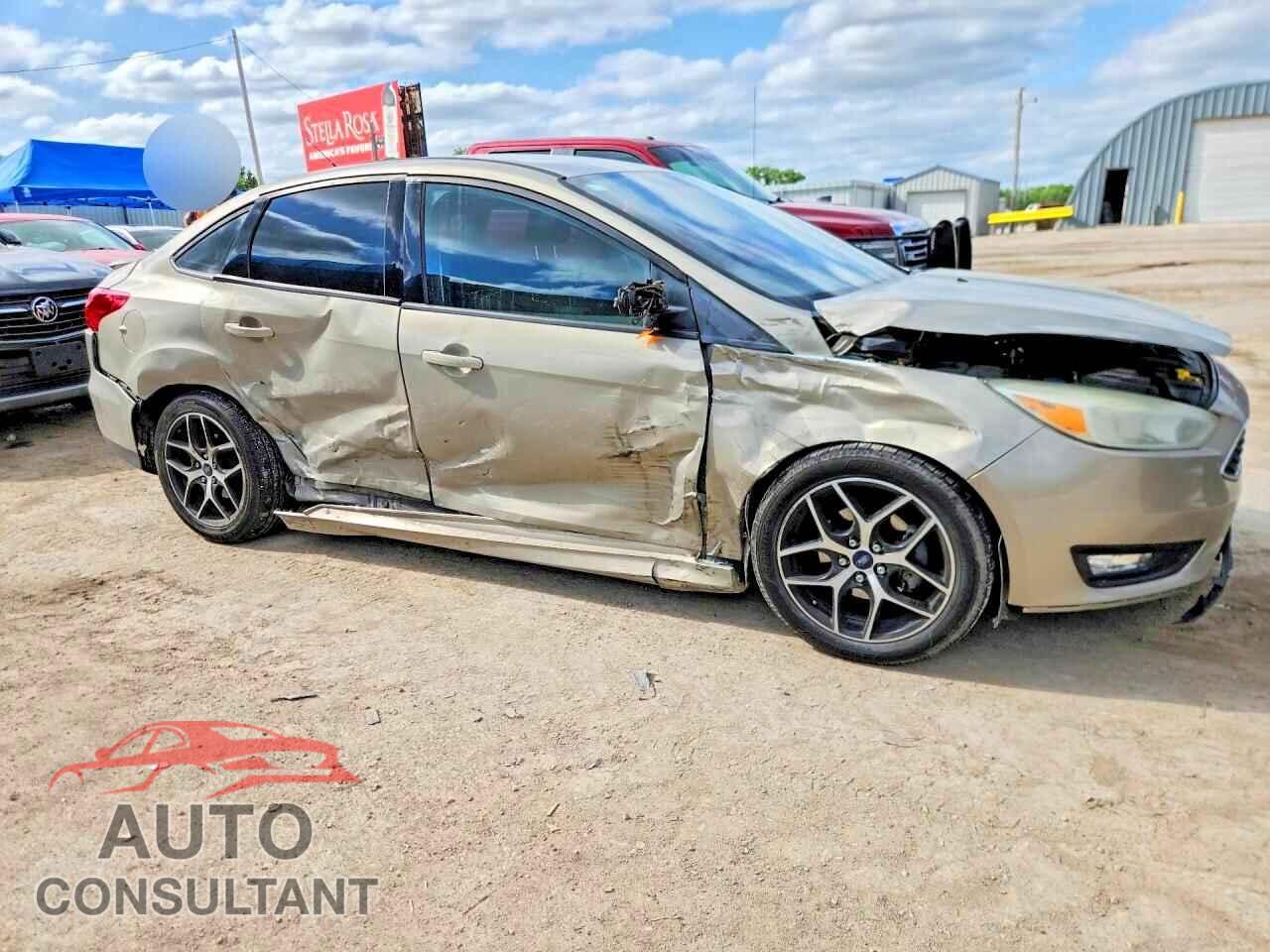 FORD FOCUS 2015 - 1FADP3F25FL323626