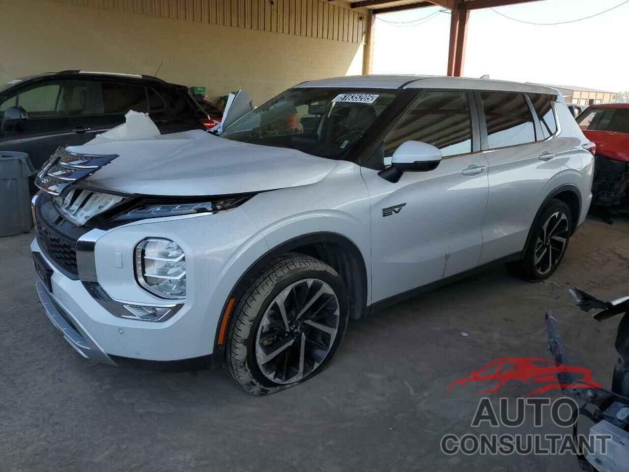 MITSUBISHI OUTLANDER 2023 - JA4T5UA9XPZ045272