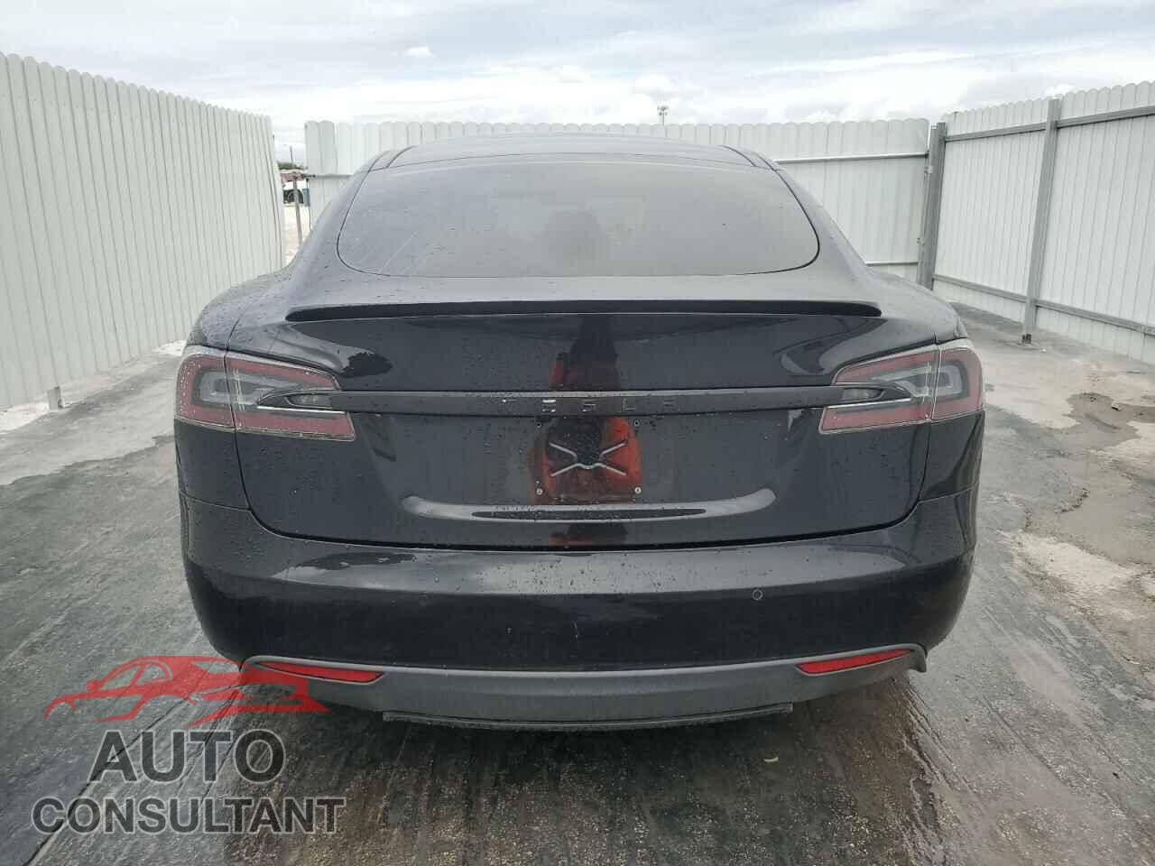 TESLA MODEL S 2016 - 5YJSA1E26GF123285