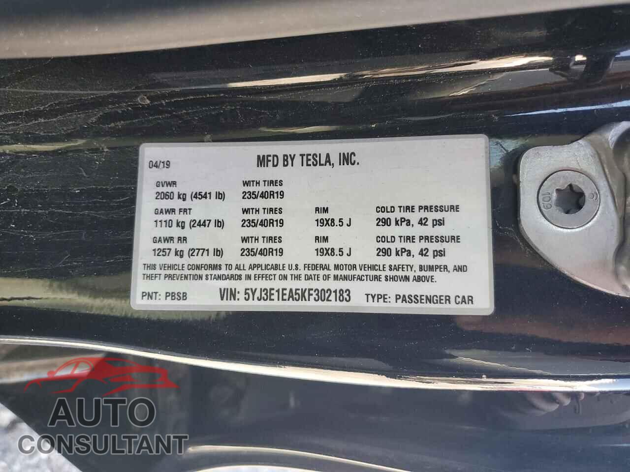 TESLA MODEL 3 2019 - 5YJ3E1EA5KF302183