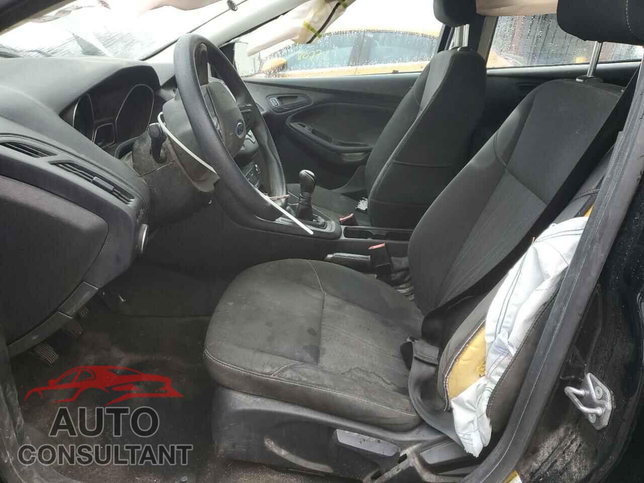 FORD FOCUS 2017 - 1FADP3E21HL212818