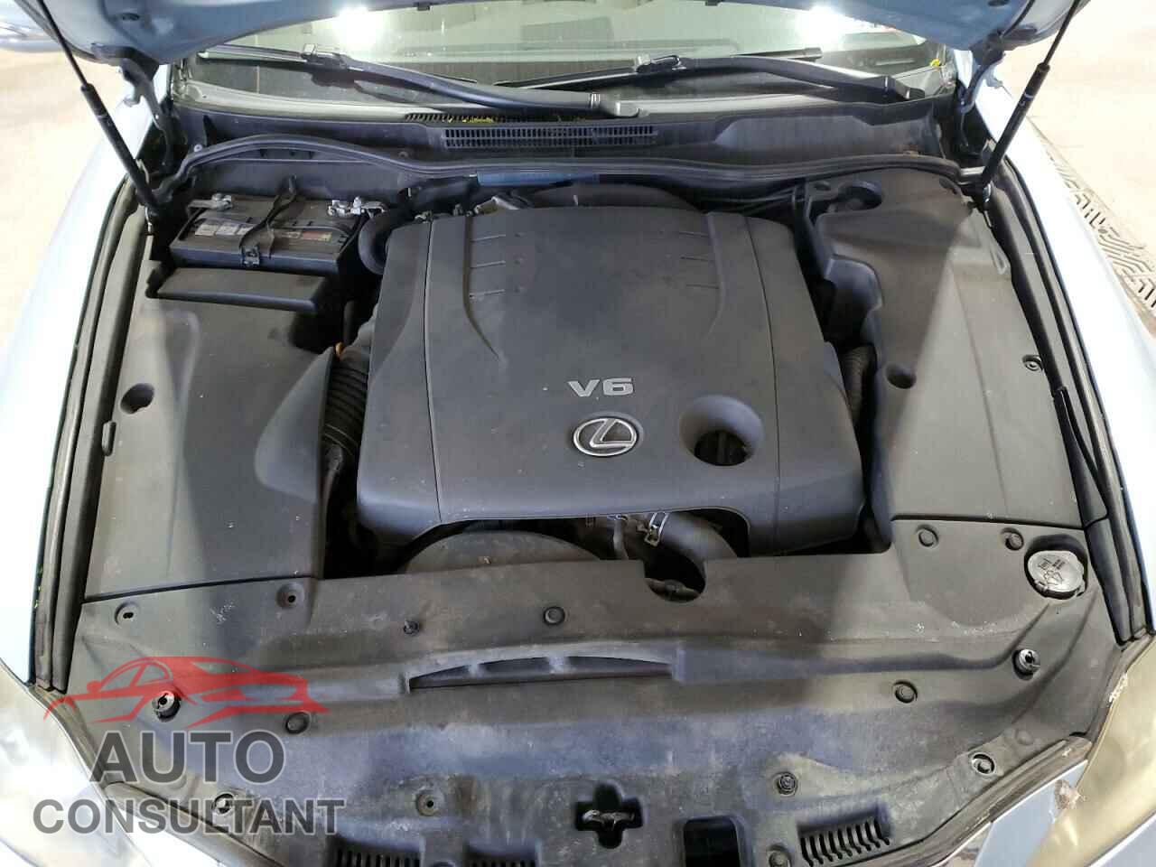 LEXUS IS 2011 - JTHCF5C25B5051200