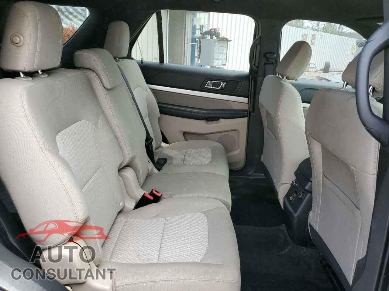 FORD EXPLORER 2018 - 1FM5K8B8XJGB00287