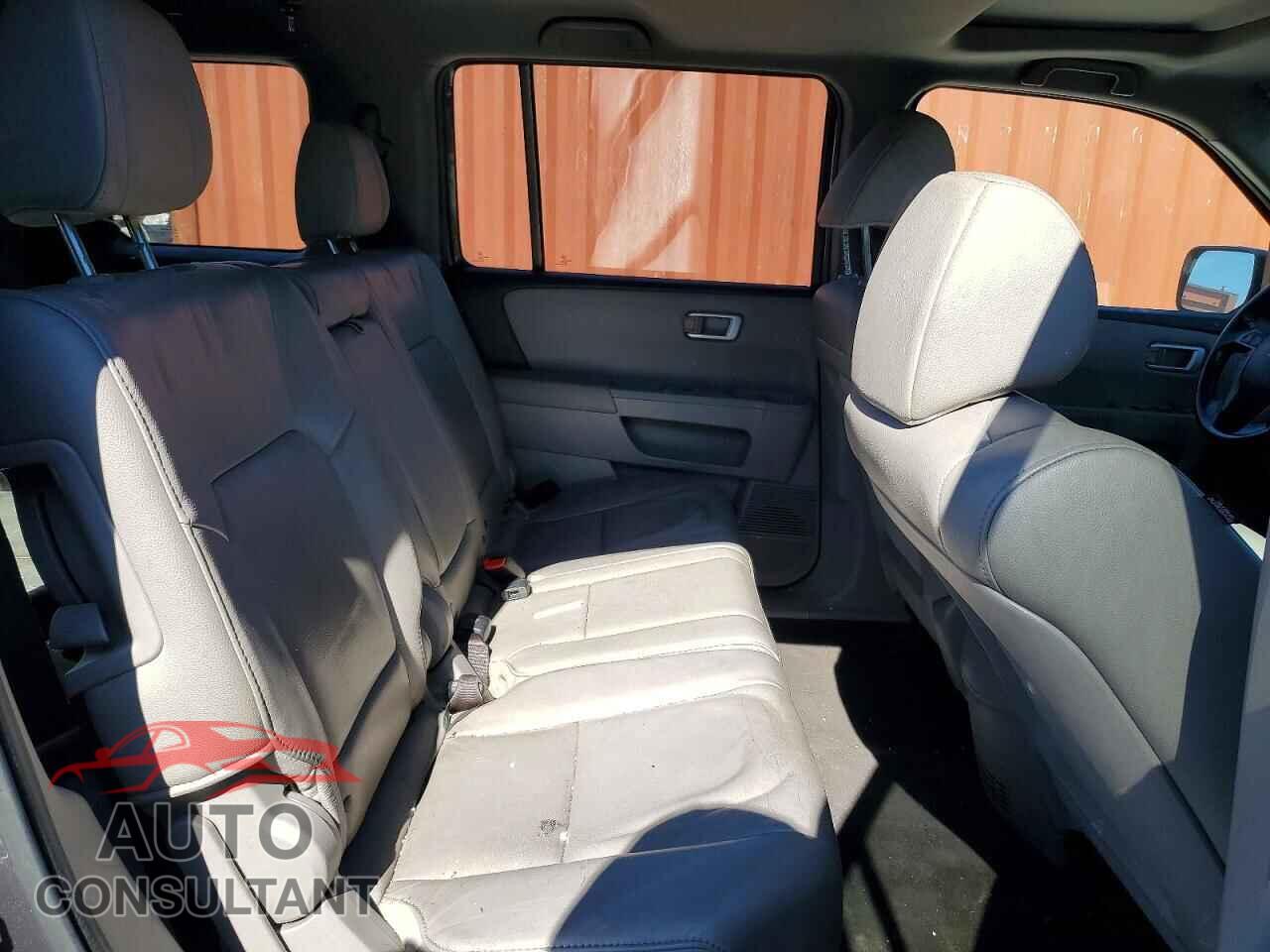 HONDA PILOT 2012 - 5FNYF4H53CB061065