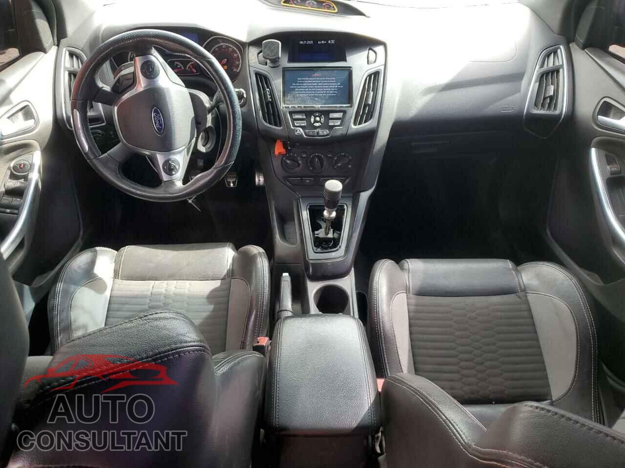 FORD FOCUS 2014 - 1FADP3L97EL100066