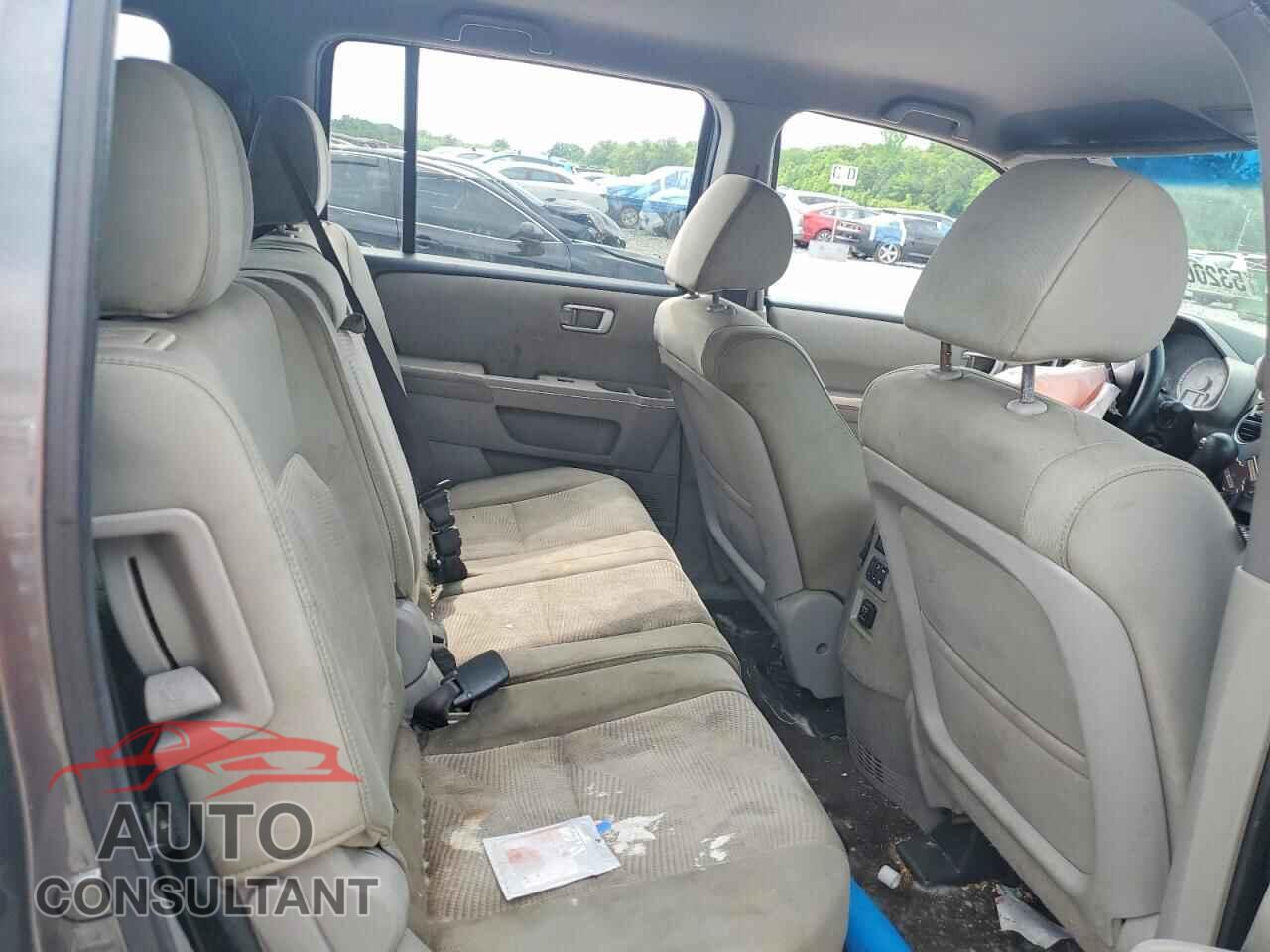 HONDA PILOT 2012 - 5FNYF3H27CB005291