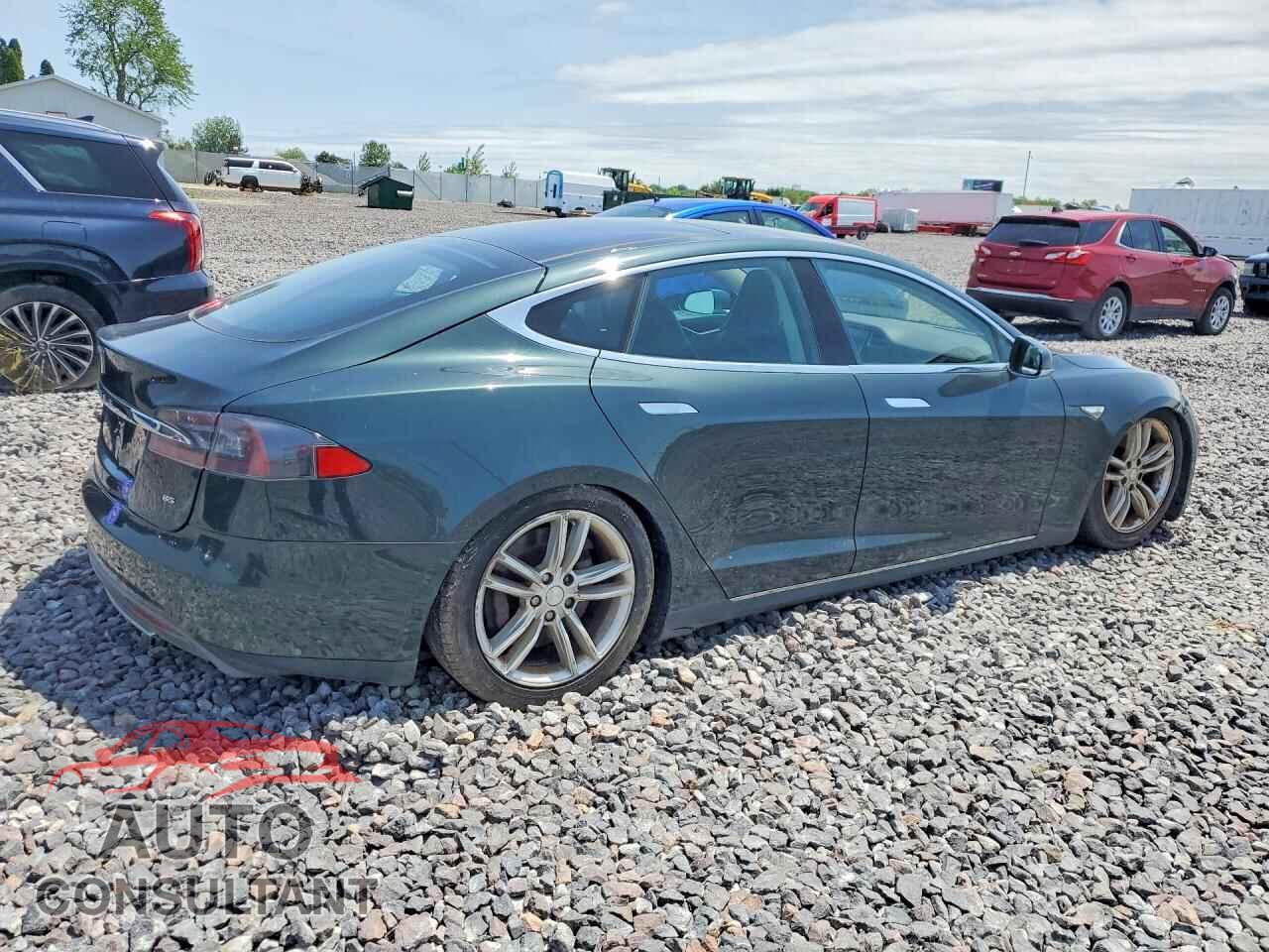 TESLA MODEL S 2014 - 5YJSA1H17EFP39268