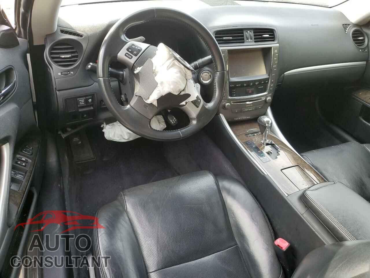 LEXUS IS 2013 - JTHFF2C24D2528196