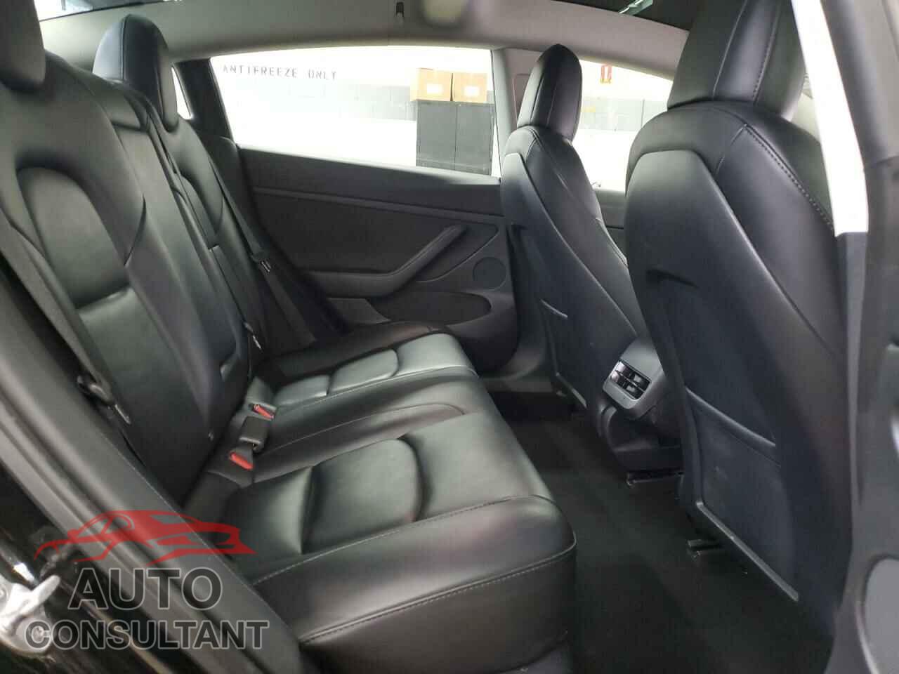 TESLA MODEL 3 2023 - 5YJ3E1EA5PF439017