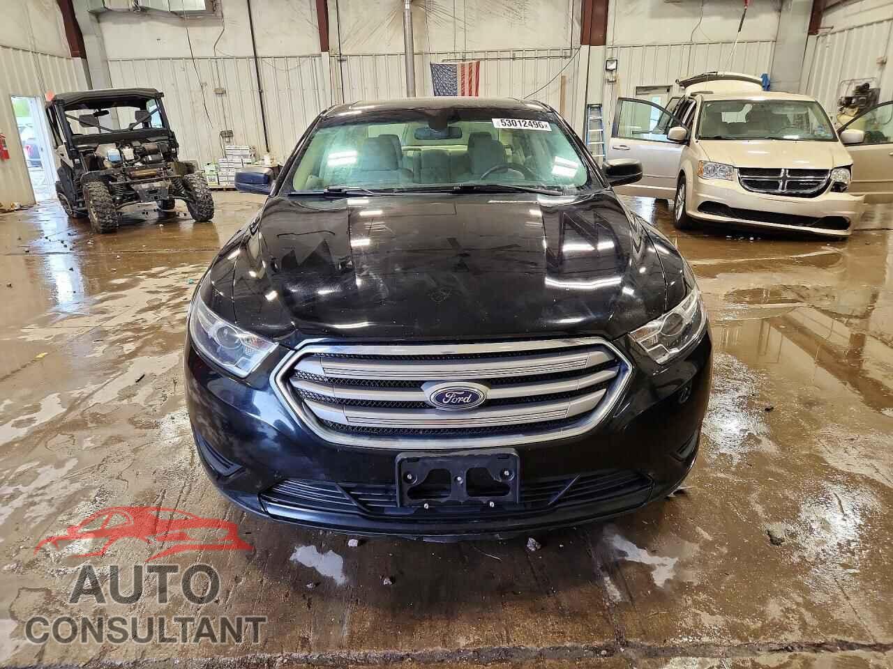 FORD TAURUS 2017 - 1FAHP2D80HG132355