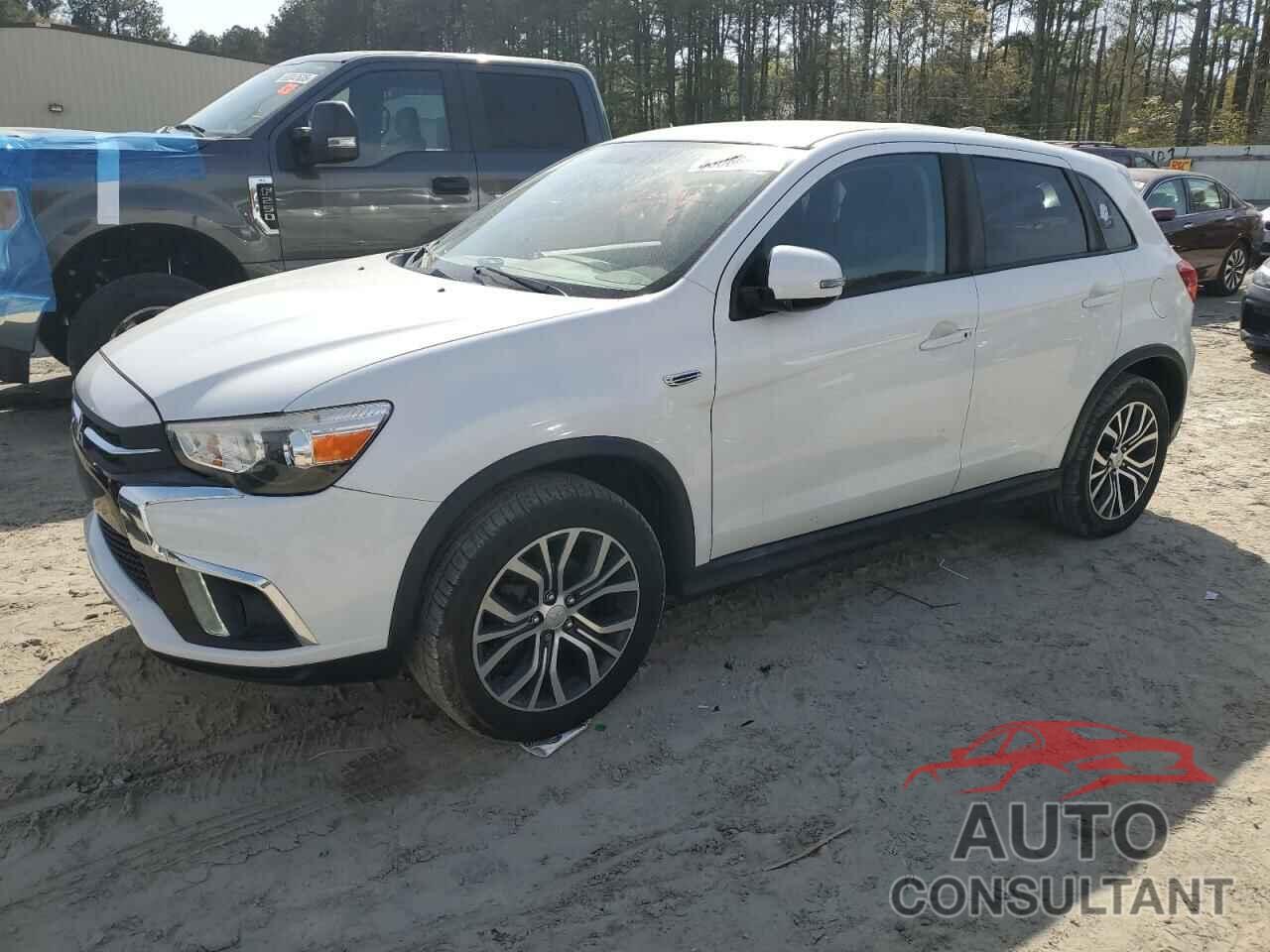 MITSUBISHI OUTLANDER 2019 - JA4AR3AU5KU004807