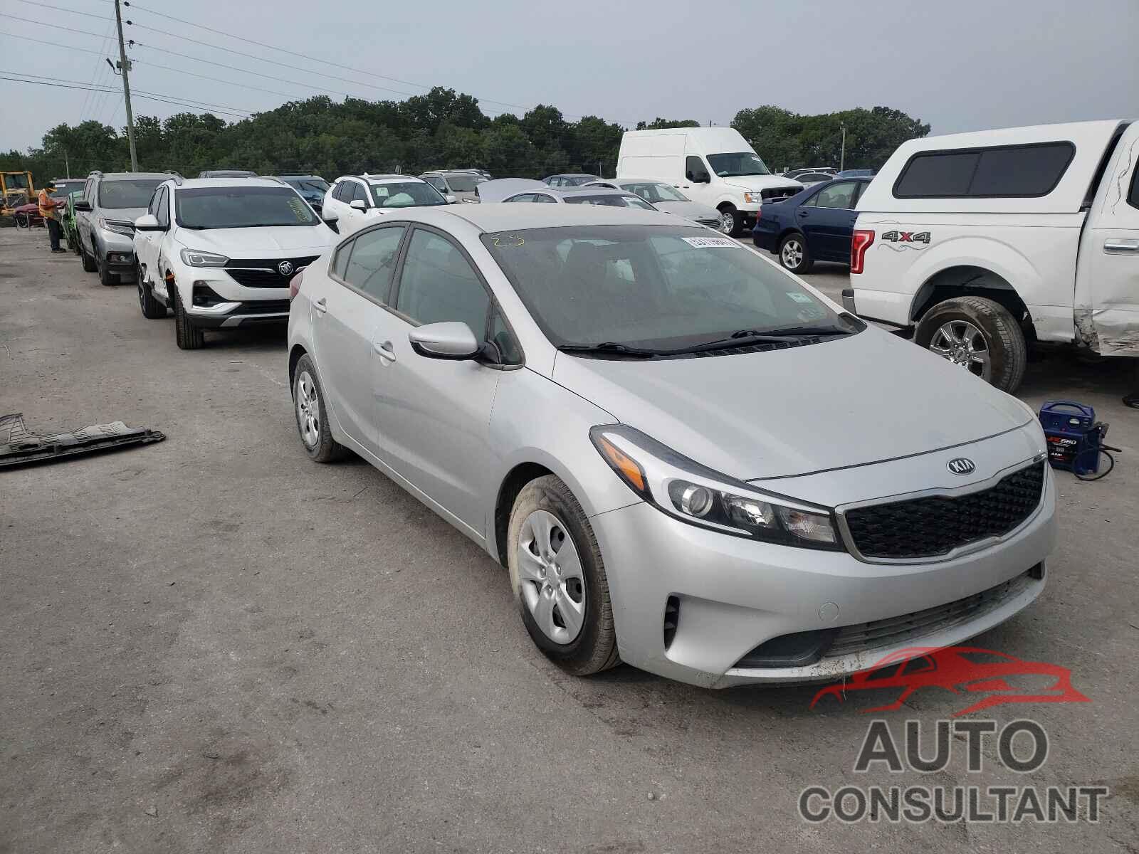 KIA FORTE 2018 - 3KPFK4A79JE226666