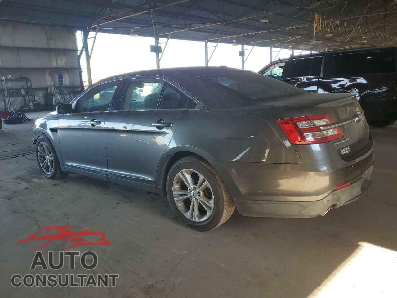 FORD TAURUS 2017 - 1FAHP2D82HG112947