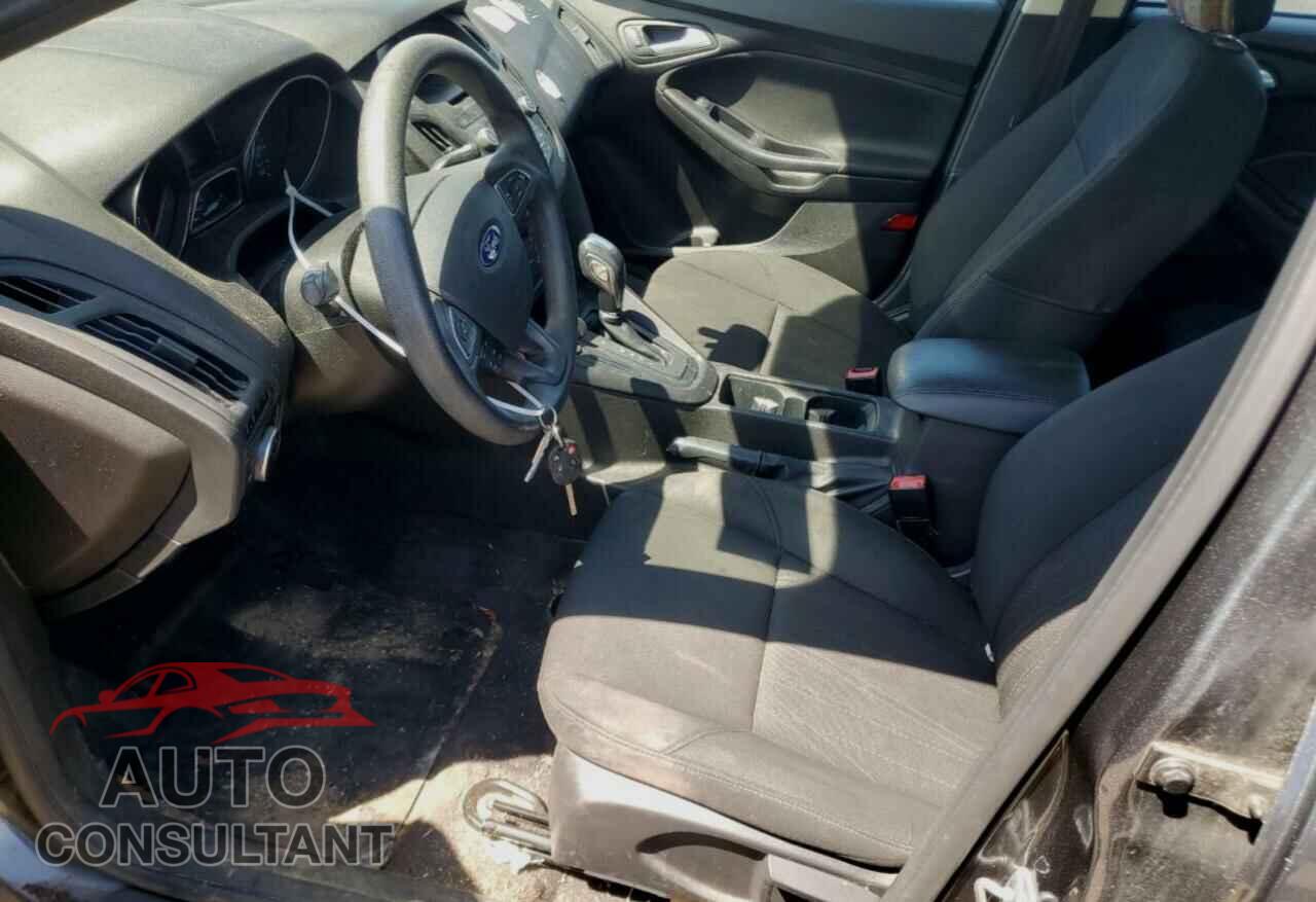 FORD FOCUS 2016 - 1FADP3K28GL389093