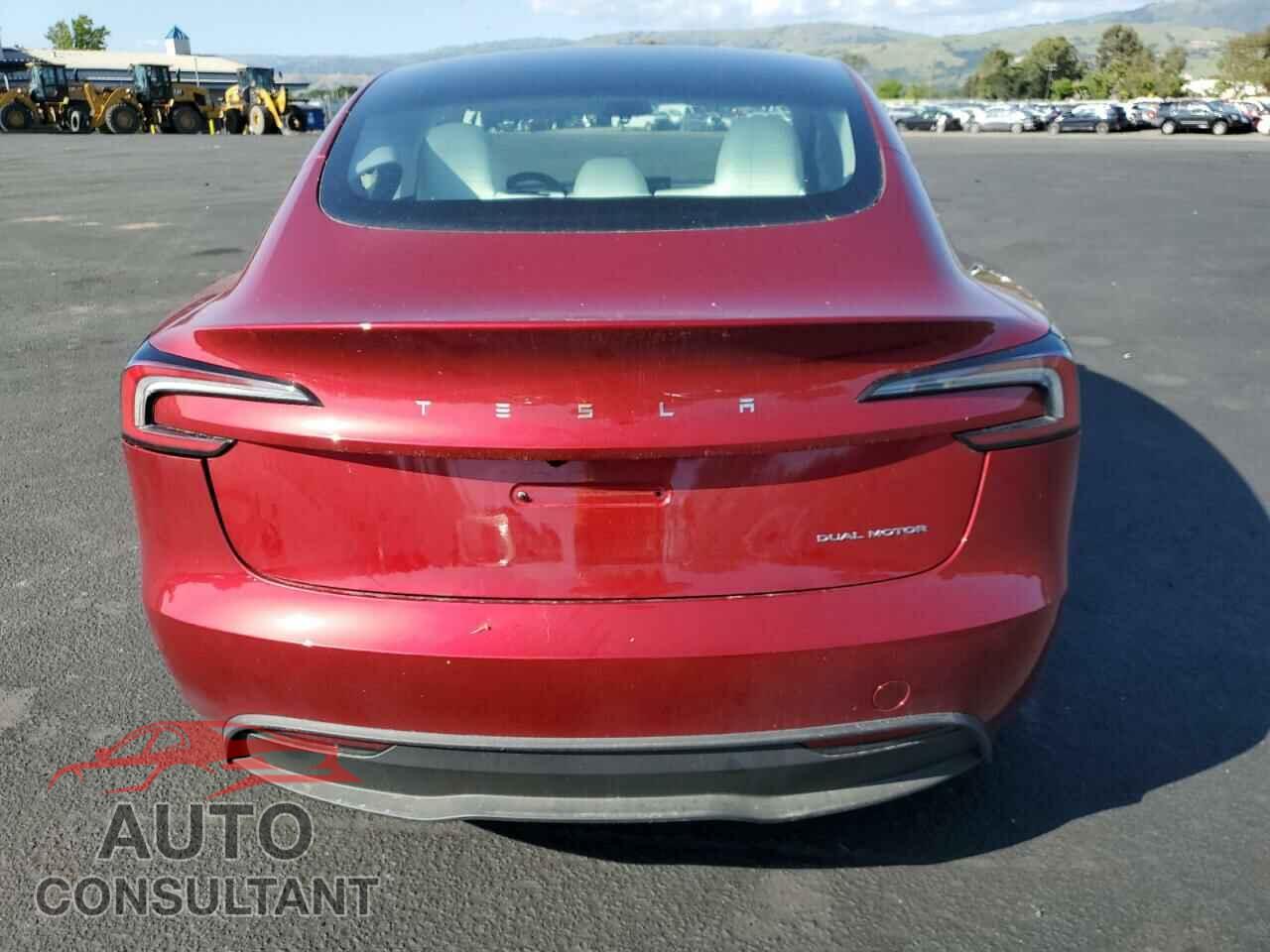 TESLA MODEL 3 2024 - 5YJ3E1EB0RF766713