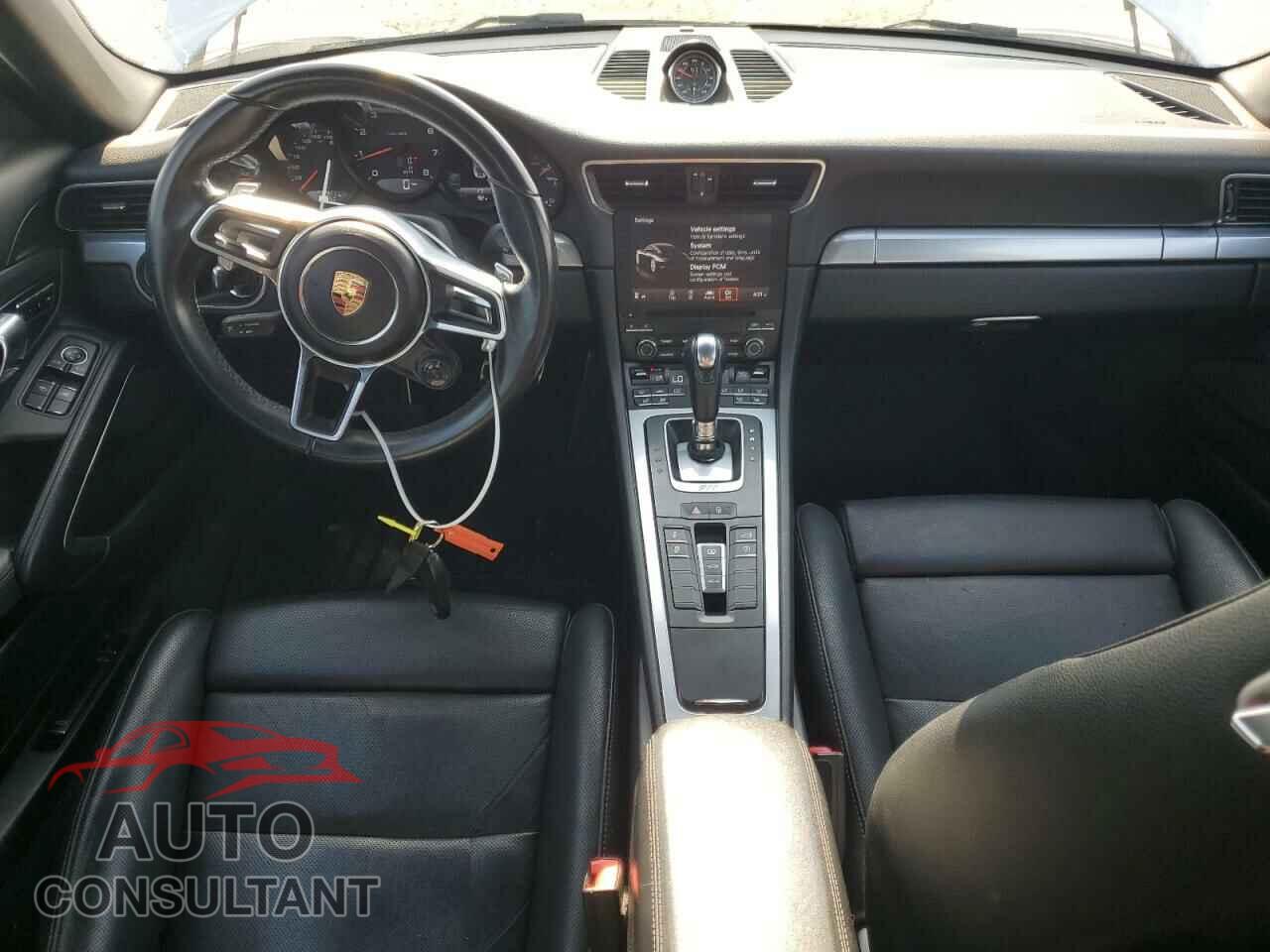 PORSCHE 911 2017 - WP0AA2A96HS106530