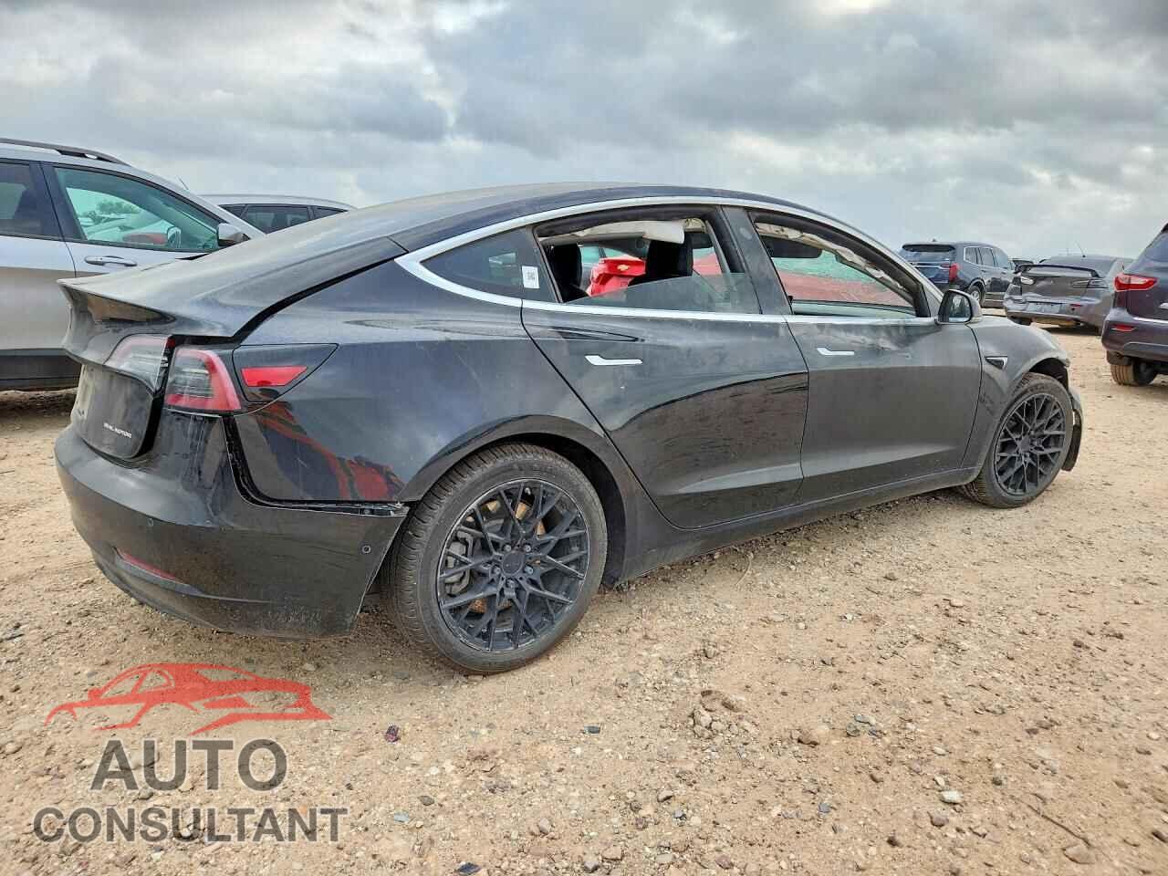 TESLA MODEL 3 2018 - 5YJ3E1EB7JF127412