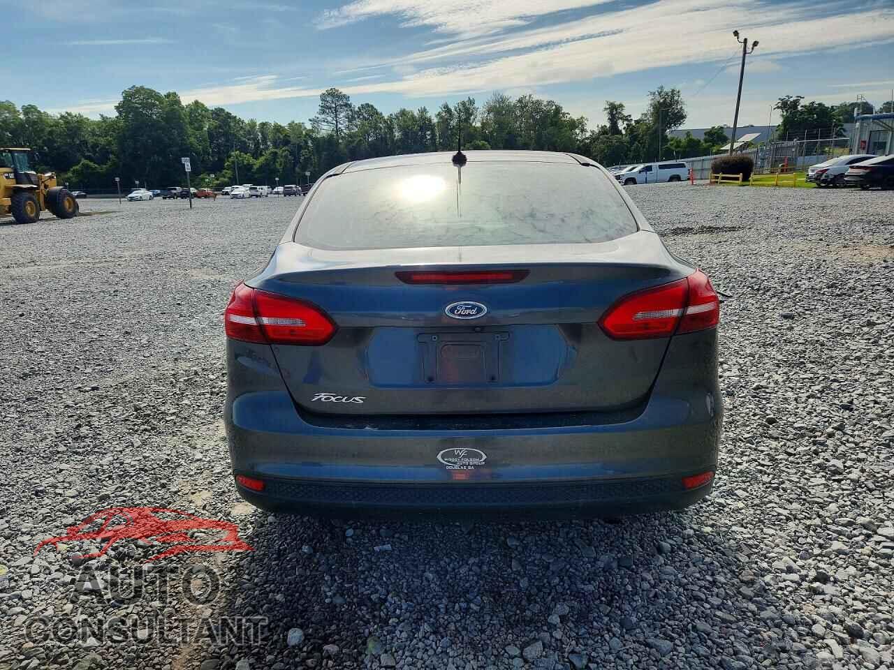 FORD FOCUS 2017 - 1FADP3E21HL322445