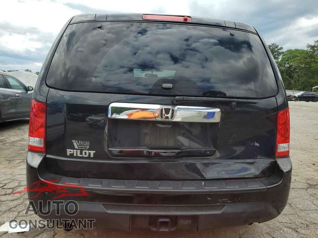 HONDA PILOT 2015 - 5FNYF3H26FB030364