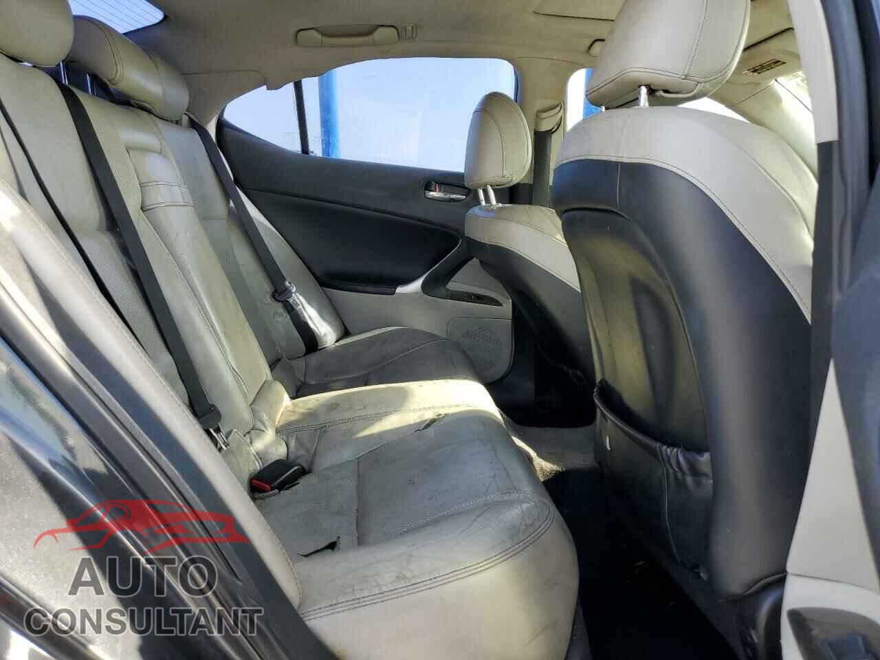 LEXUS IS 2011 - JTHBF5C24B5138890