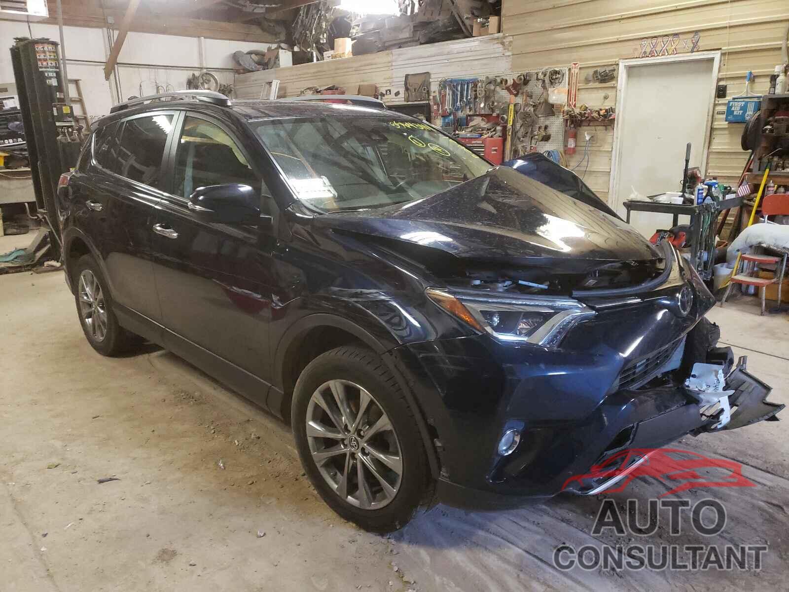 TOYOTA RAV4 2018 - JTMDFREV3JJ745393