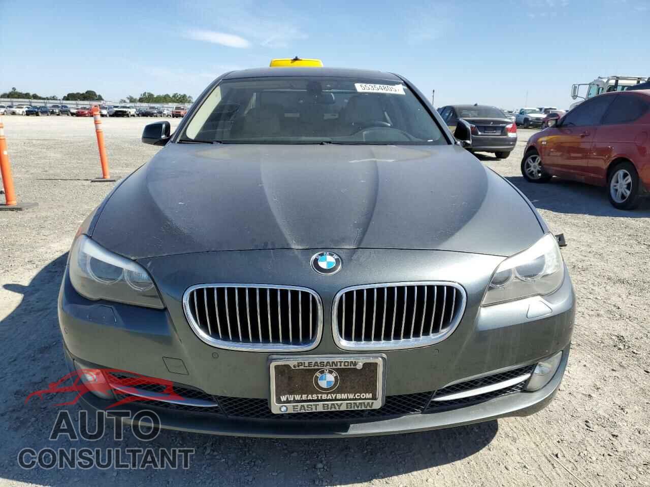 BMW 5 SERIES 2011 - WBAFR7C55BC807077