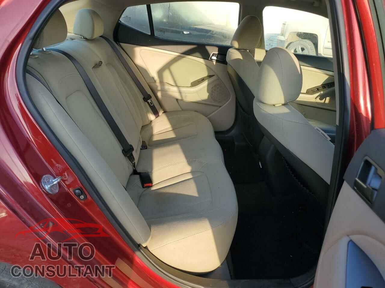 KIA OPTIMA 2011 - KNAGM4A76B5084530