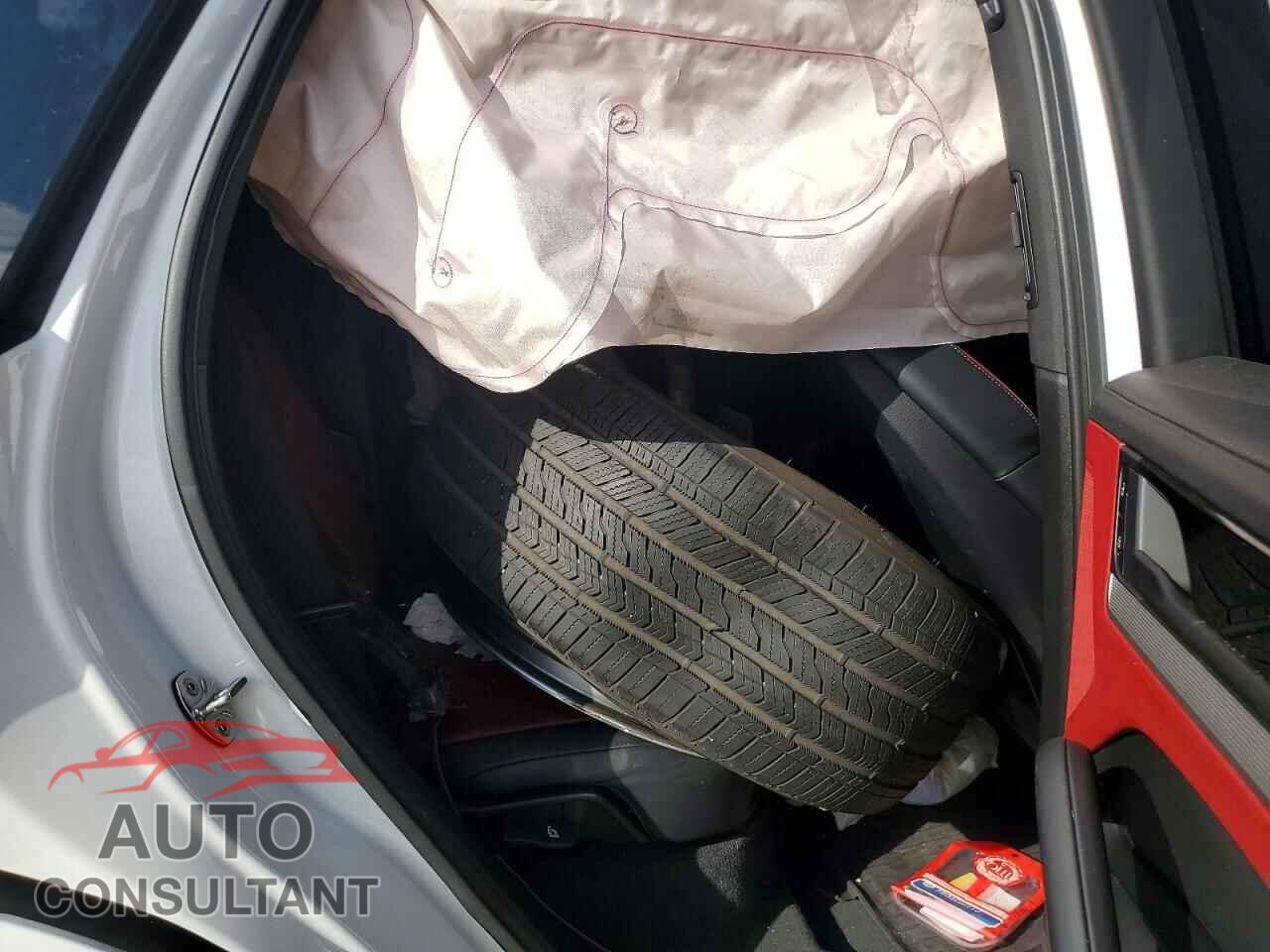 PORSCHE CAYENNE 2024 - WP1AA2AY4RDA06552