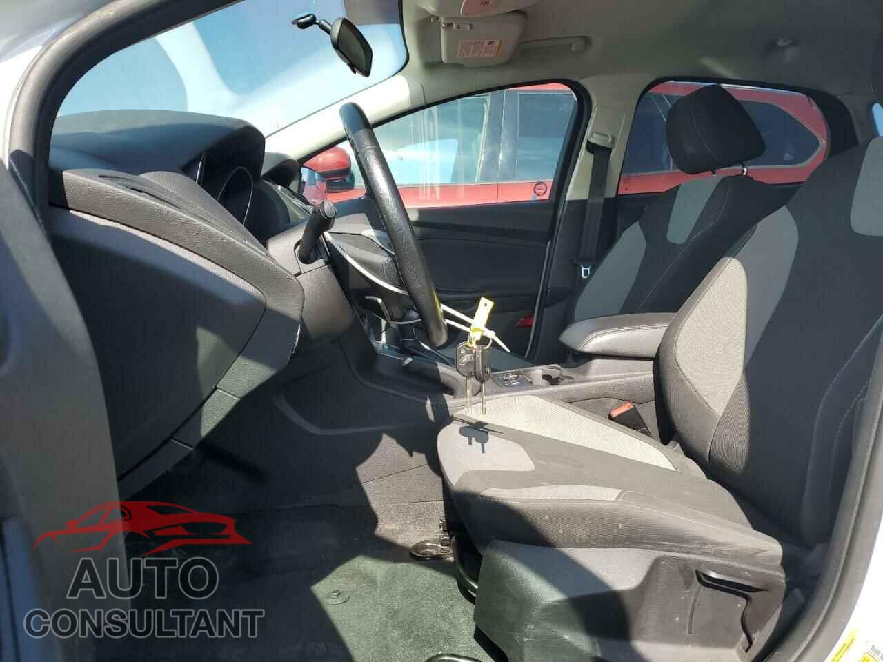 FORD FOCUS 2014 - 1FADP3K27EL256659