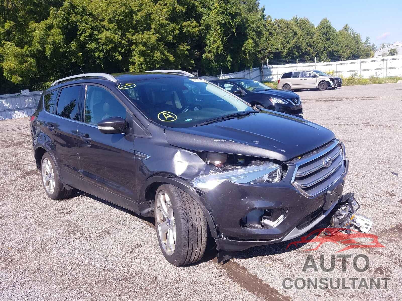 FORD ESCAPE 2017 - 1FMCU9J9XHUB18804