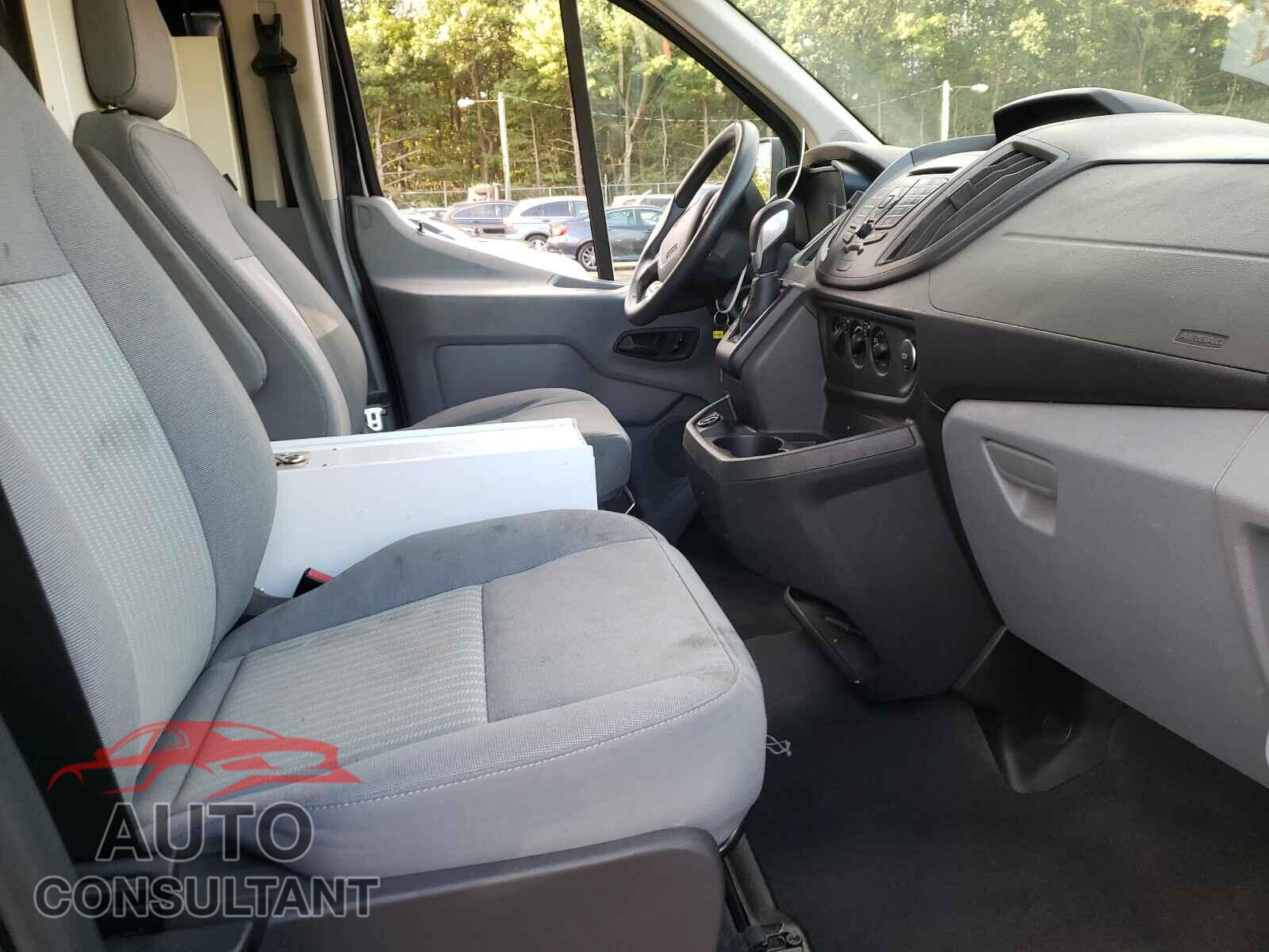 FORD TRANSIT CO 2017 - 1FTYR2YM7HKB22298