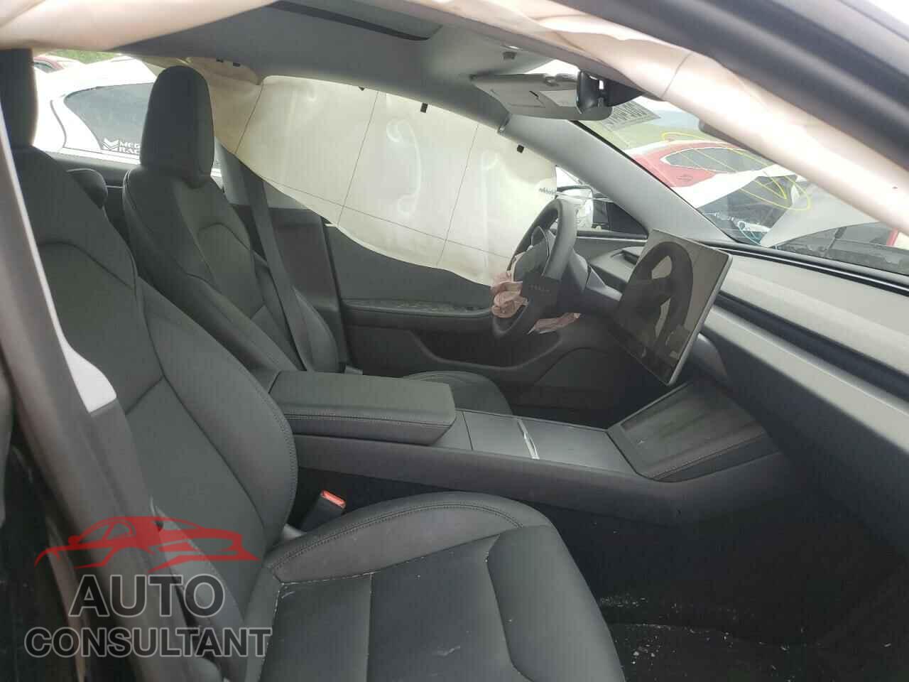 TESLA MODEL 3 2024 - 5YJ3E1EAXRF746301
