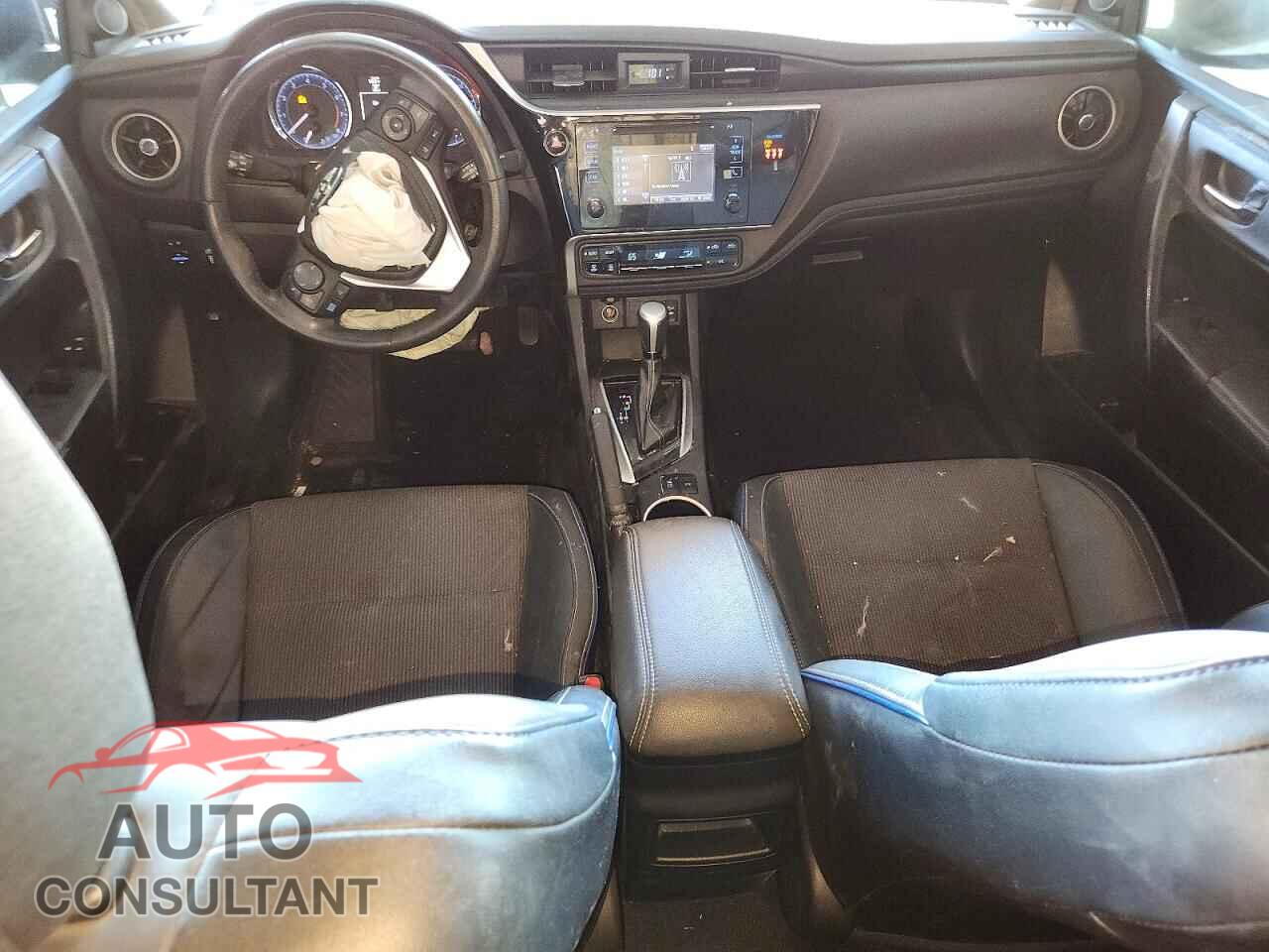TOYOTA COROLLA 2018 - 2T1BURHE2JC042159