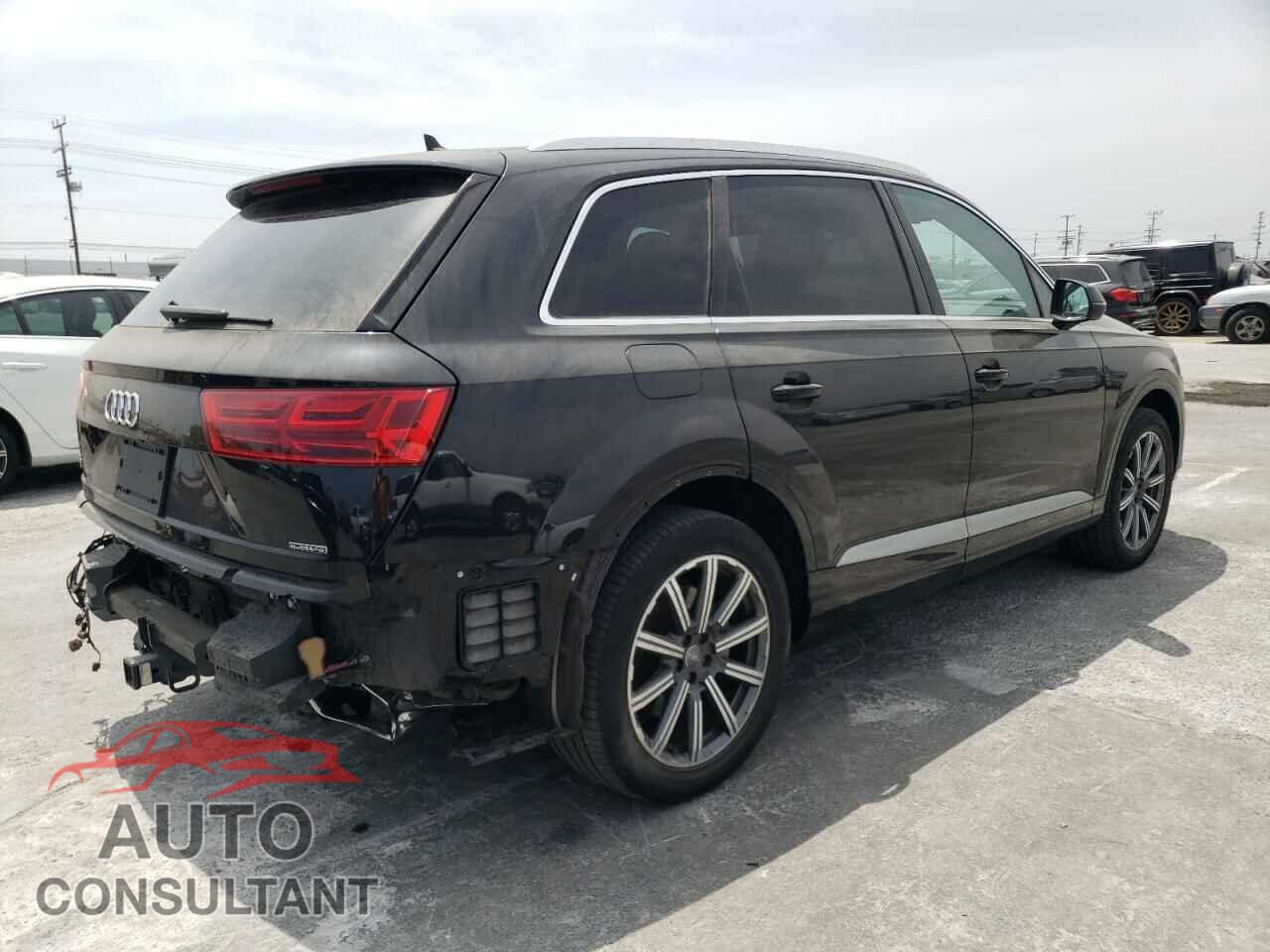 AUDI Q7 2019 - WA1LHAF79KD028109