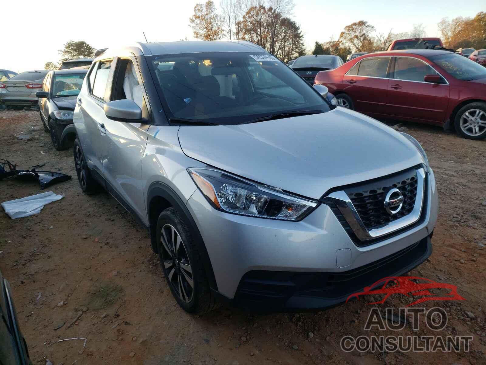 NISSAN KICKS 2018 - 3N1CP5CU8JL525142