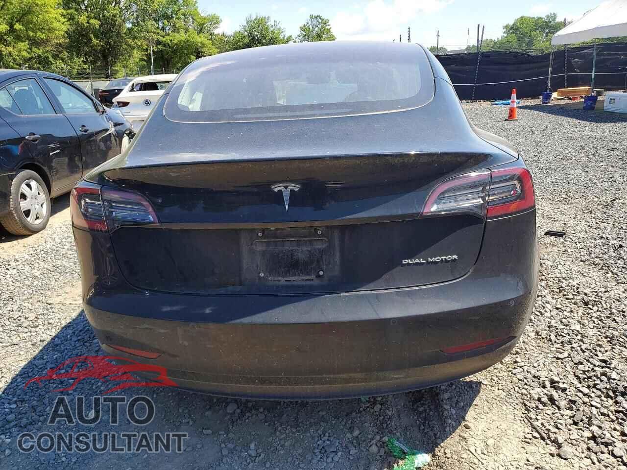 TESLA MODEL 3 2018 - 5YJ3E1EB3JF128105