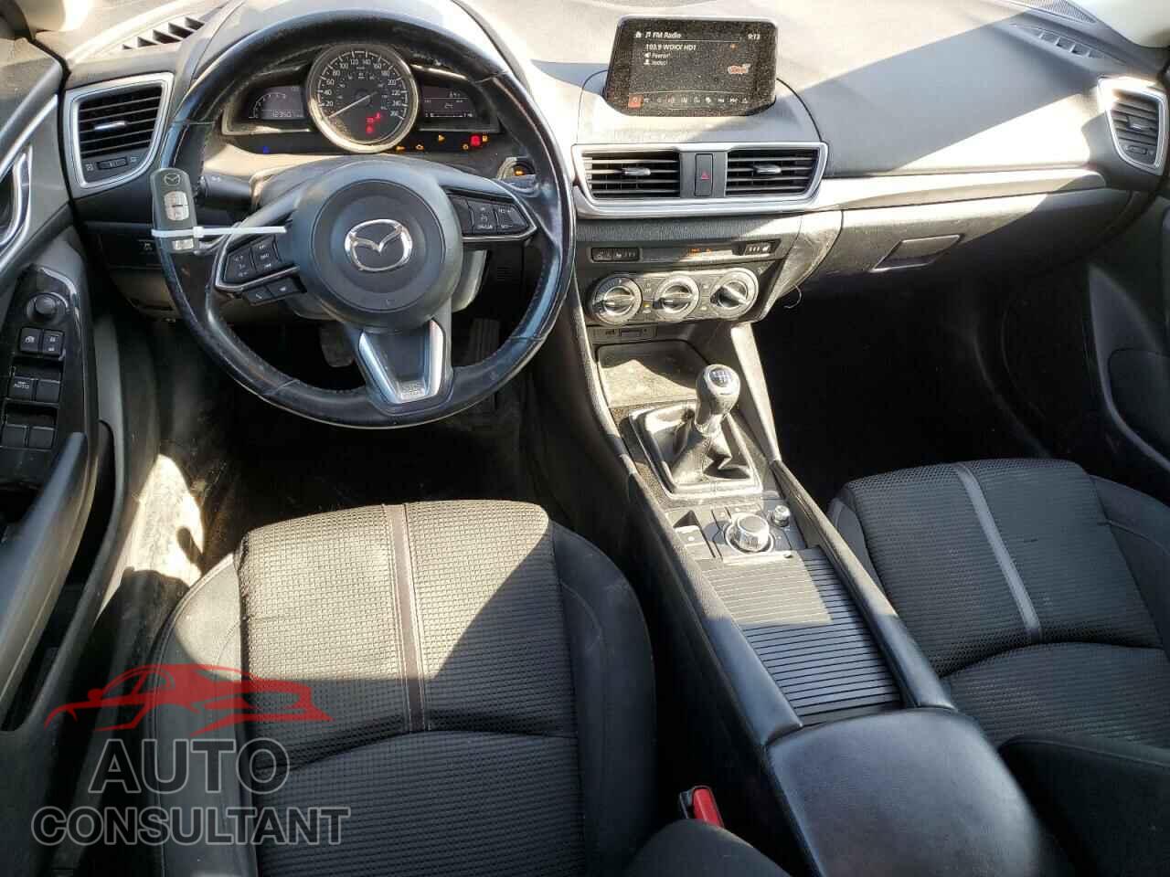 MAZDA 3 2017 - 3MZBN1L78HM132387