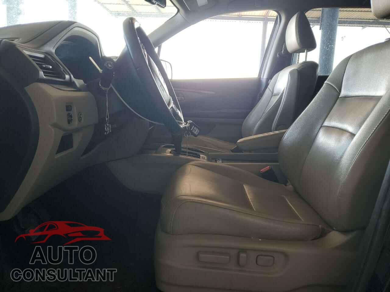 HONDA PILOT 2017 - 5FNYF5H75HB027563