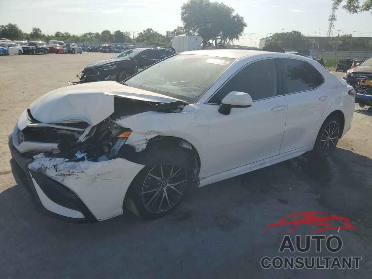 TOYOTA CAMRY 2021 - 4T1G11AK4MU536588