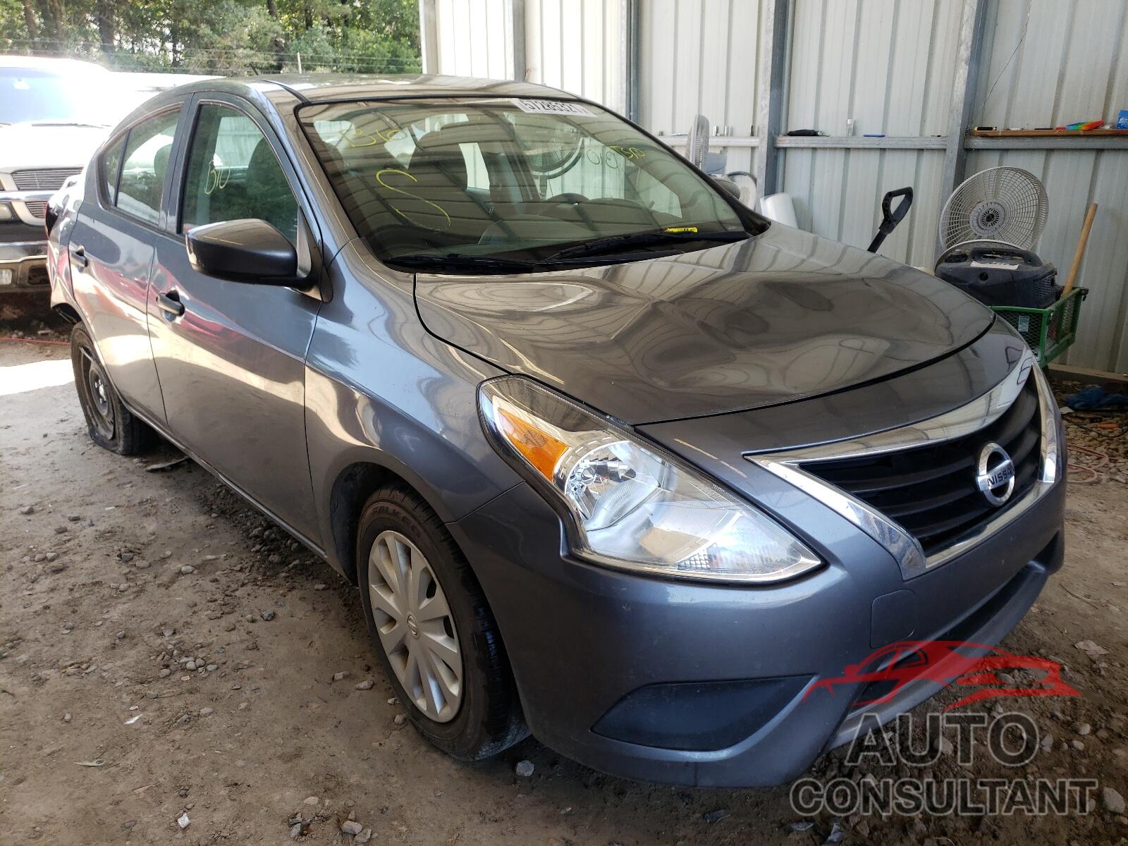NISSAN VERSA 2018 - 3N1CN7APXJL801321