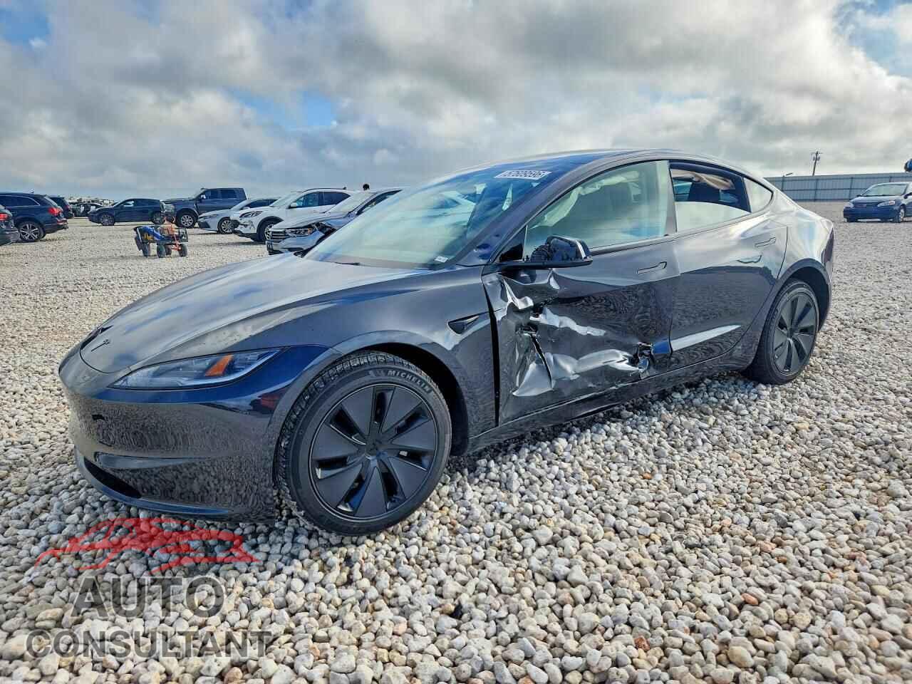 TESLA MODEL 3 2026 - 5YJ3E1EAXTF158485